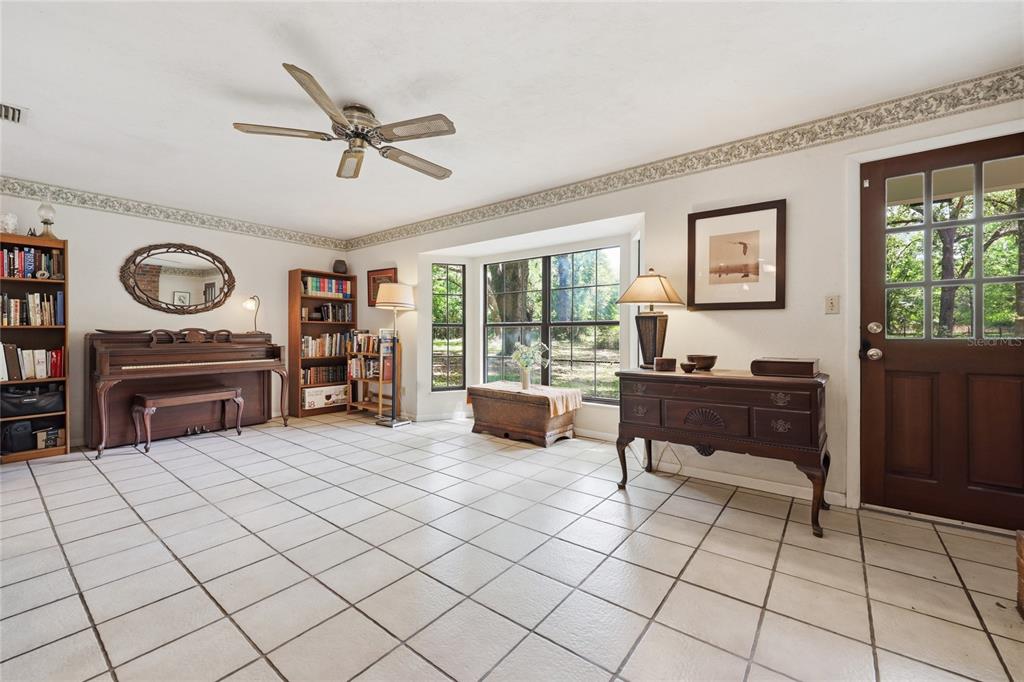 17611 Northwest 266th Street High Springs, FL 32643 - Photo 9 of 57