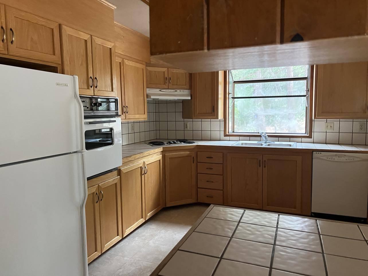 6818 Wilson Hill Road Shingletown, CA 96088 - Photo 16 of 49 KITCHEN 1