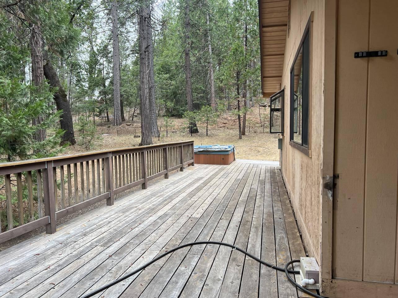 SIDE DECK