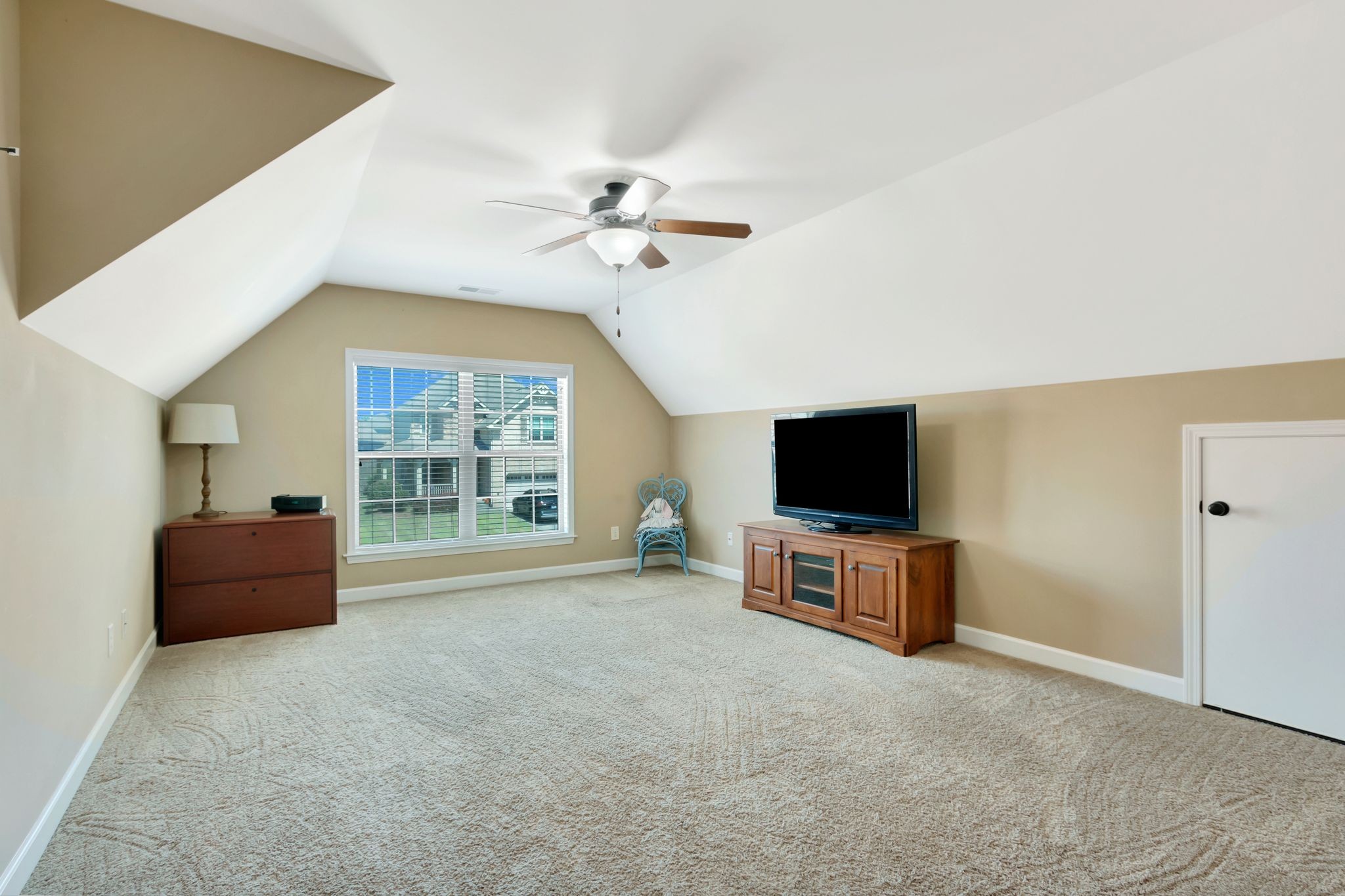 1004 Rudder Drive Spring Hill, TN 37174 - Photo 38 of 50 a living room with furniture and a flat screen tv