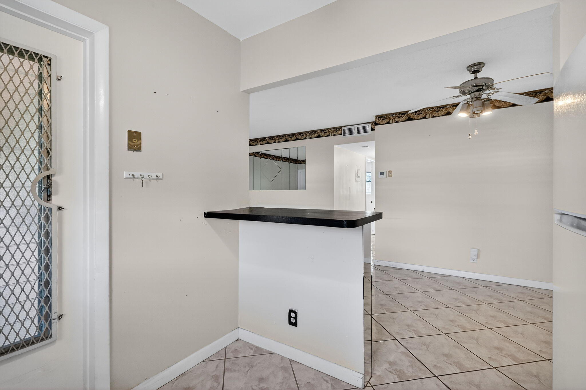 5300 Washington Street, Unit J116 Hollywood, FL 33021 - Photo 14 of 36 a view of an entryway