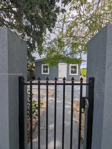 $2,000 | 790 Northwest 60th Street, Unit 1, Miami, FL 33127