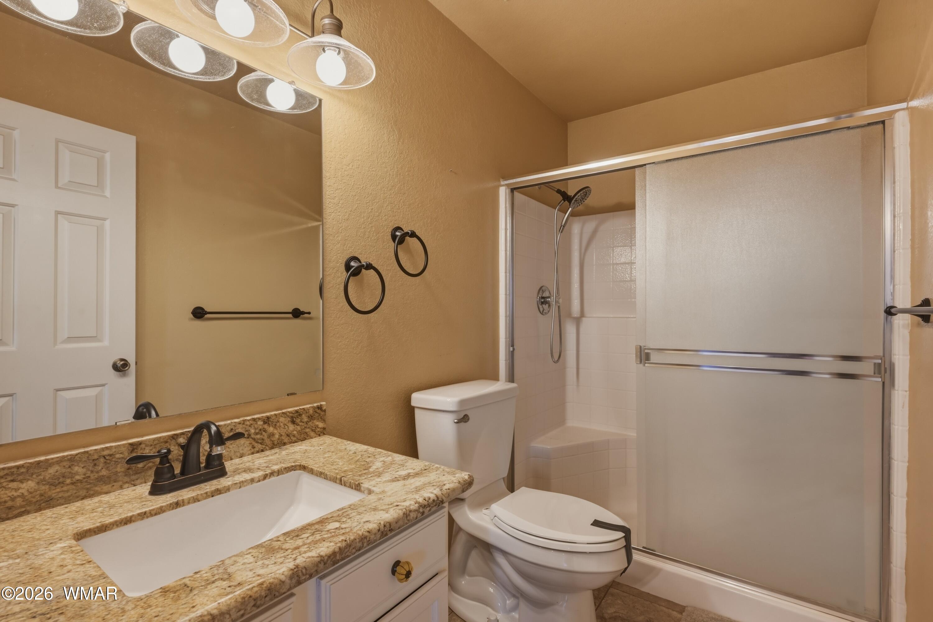1276 Lone Pine Dam Road Show Low, AZ 85901 - Photo 29 of 50 Spare Bath