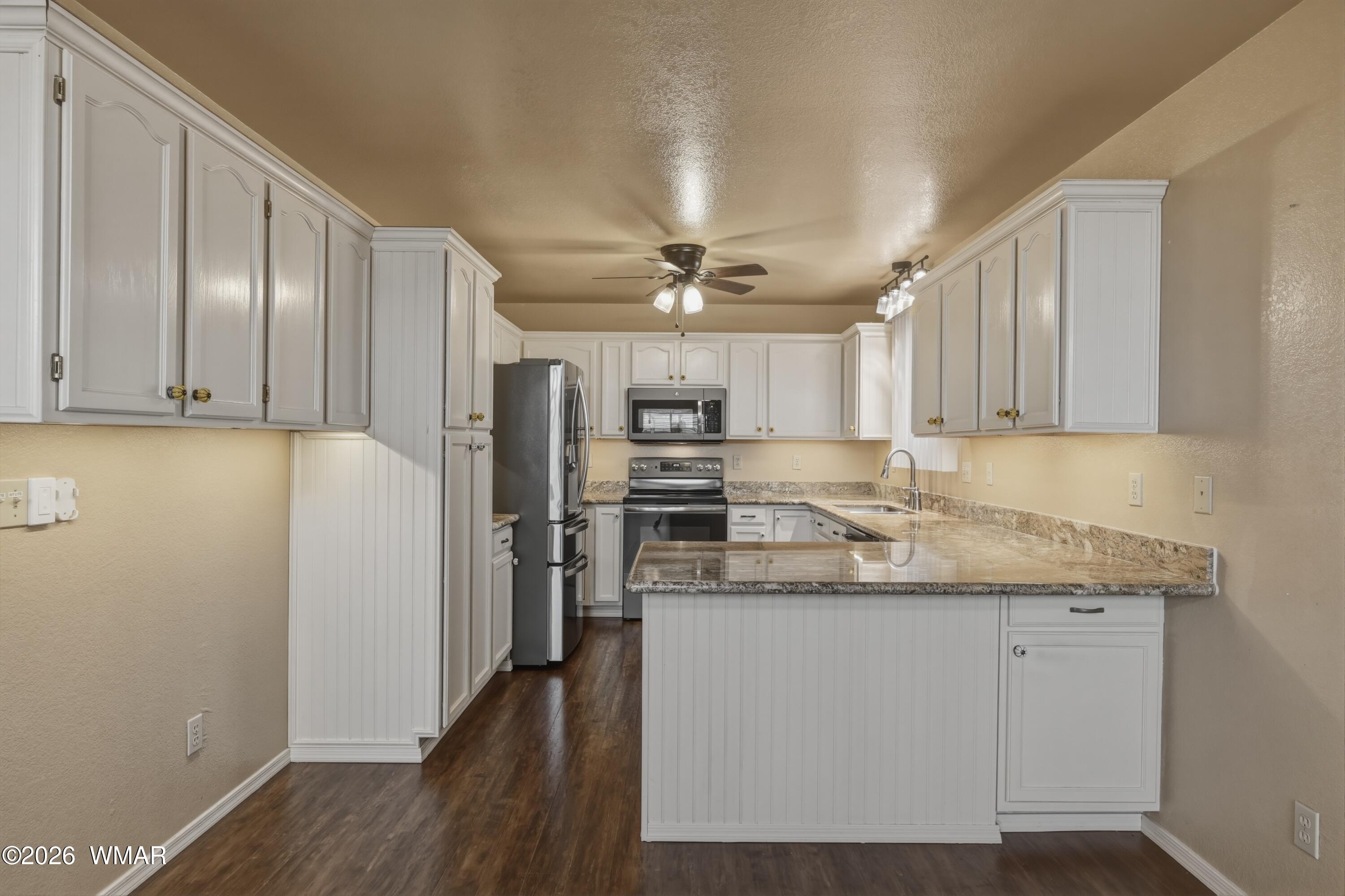 1276 Lone Pine Dam Road Show Low, AZ 85901 - Photo 9 of 50 Kitchen