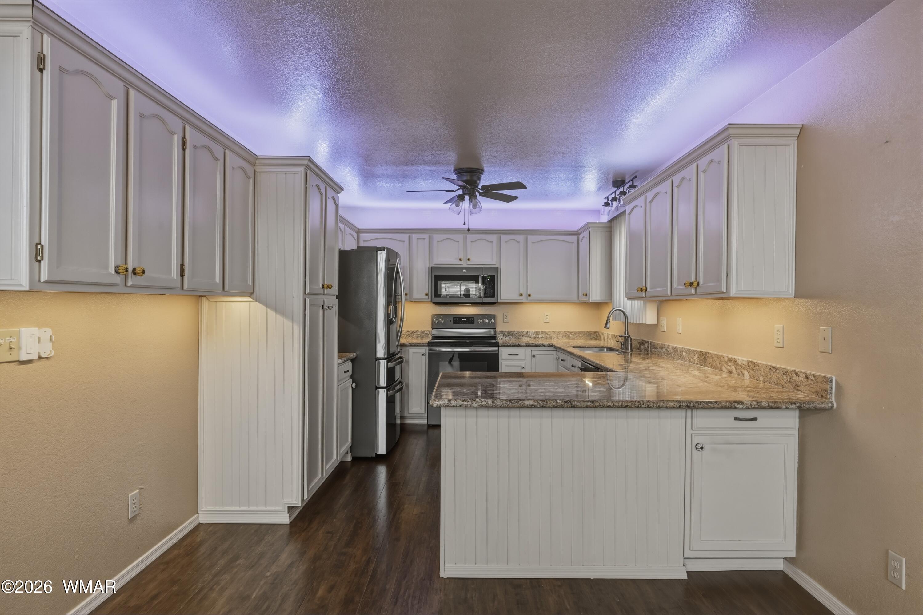 1276 Lone Pine Dam Road Show Low, AZ 85901 - Photo 10 of 50 Kitchen LED