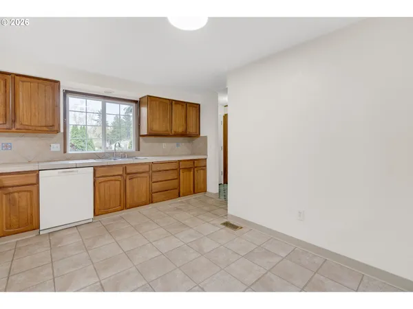 $380,000 | 211 Southwest Royal Court, Gresham, OR 97030