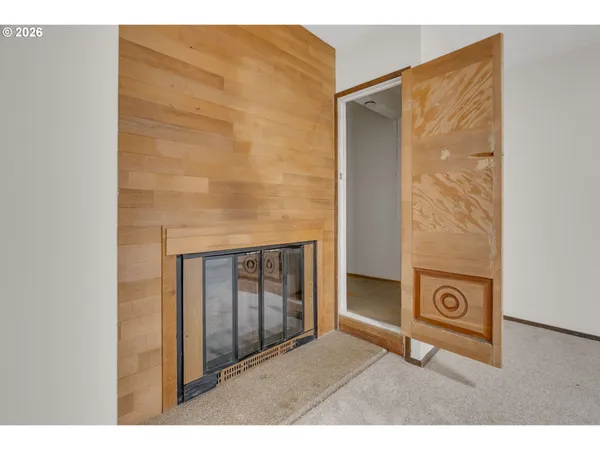 $380,000 | 211 Southwest Royal Court, Gresham, OR 97030