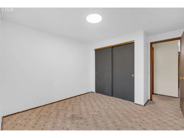 $380,000 | 211 Southwest Royal Court, Gresham, OR 97030