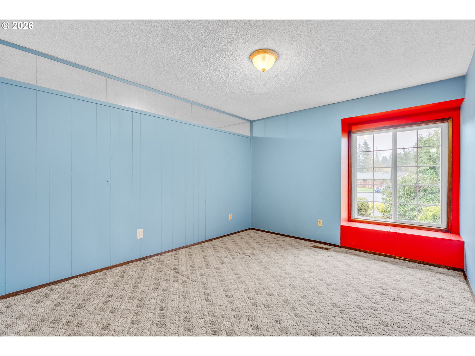 211 Southwest Royal Court Gresham, OR 97030 - Photo 25 of 37 a view of an empty room and window