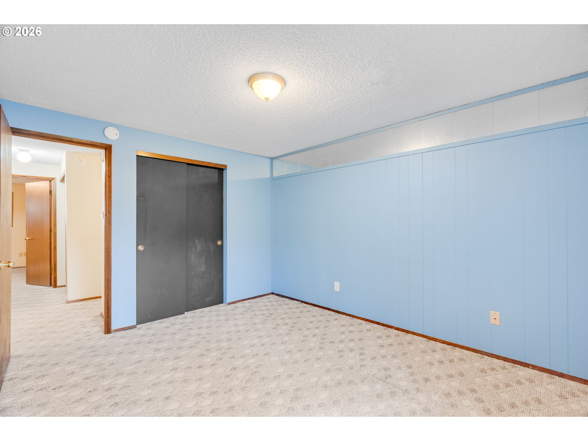 211 Southwest Royal Court Gresham, OR 97030 - Photo 26 of 37 a view of an empty room