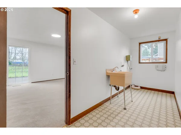 $380,000 | 211 Southwest Royal Court, Gresham, OR 97030