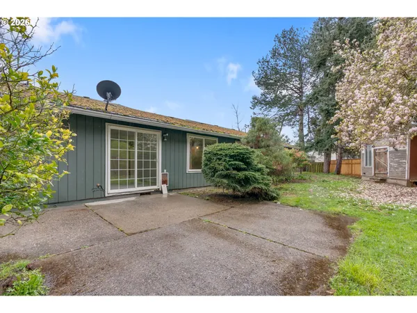 $380,000 | 211 Southwest Royal Court, Gresham, OR 97030