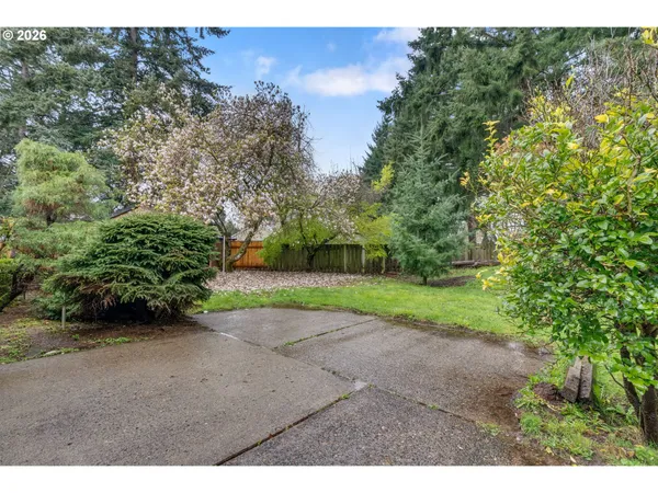 $380,000 | 211 Southwest Royal Court, Gresham, OR 97030