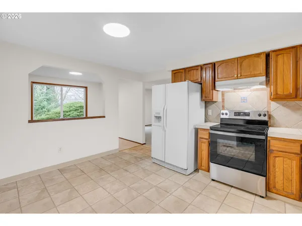 $380,000 | 211 Southwest Royal Court, Gresham, OR 97030