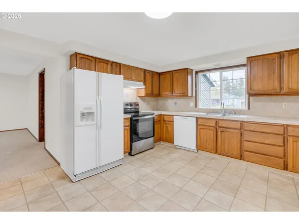 $380,000 | 211 Southwest Royal Court, Gresham, OR 97030