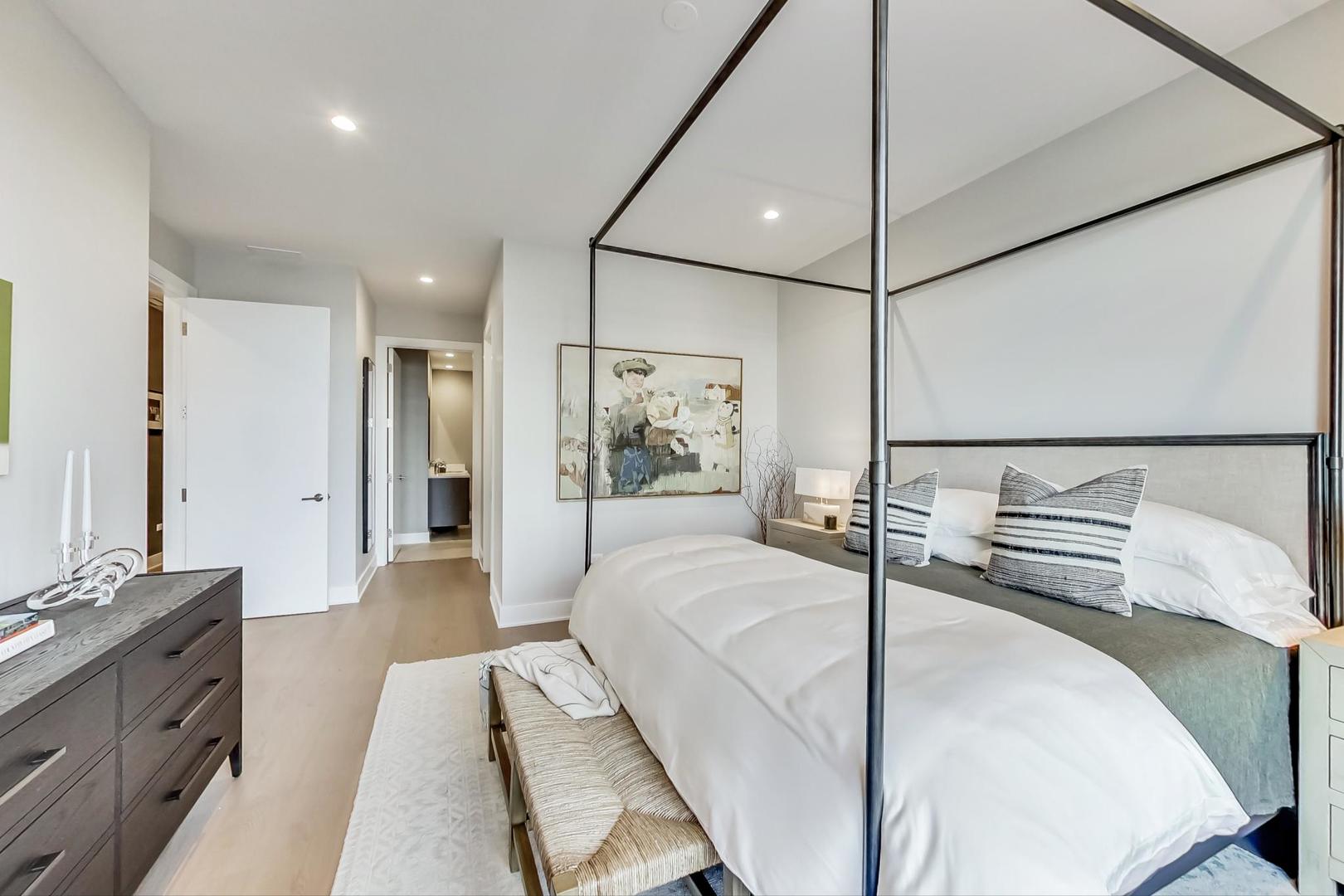 1701 West Webster Avenue, Unit 204 Chicago, IL 60614 - Photo 11 of 24