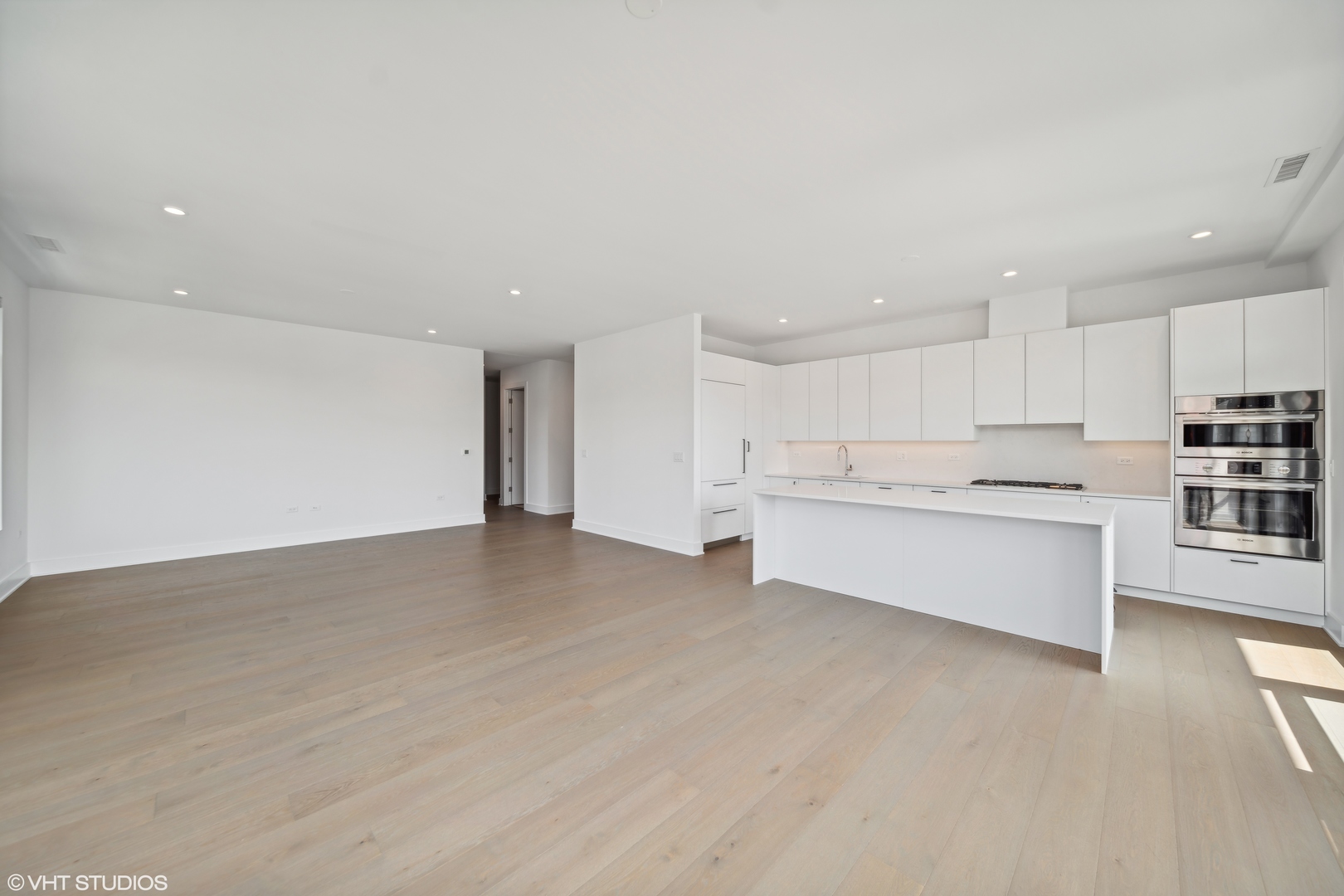 1701 West Webster Avenue, Unit 204 Chicago, IL 60614 - Photo 8 of 24