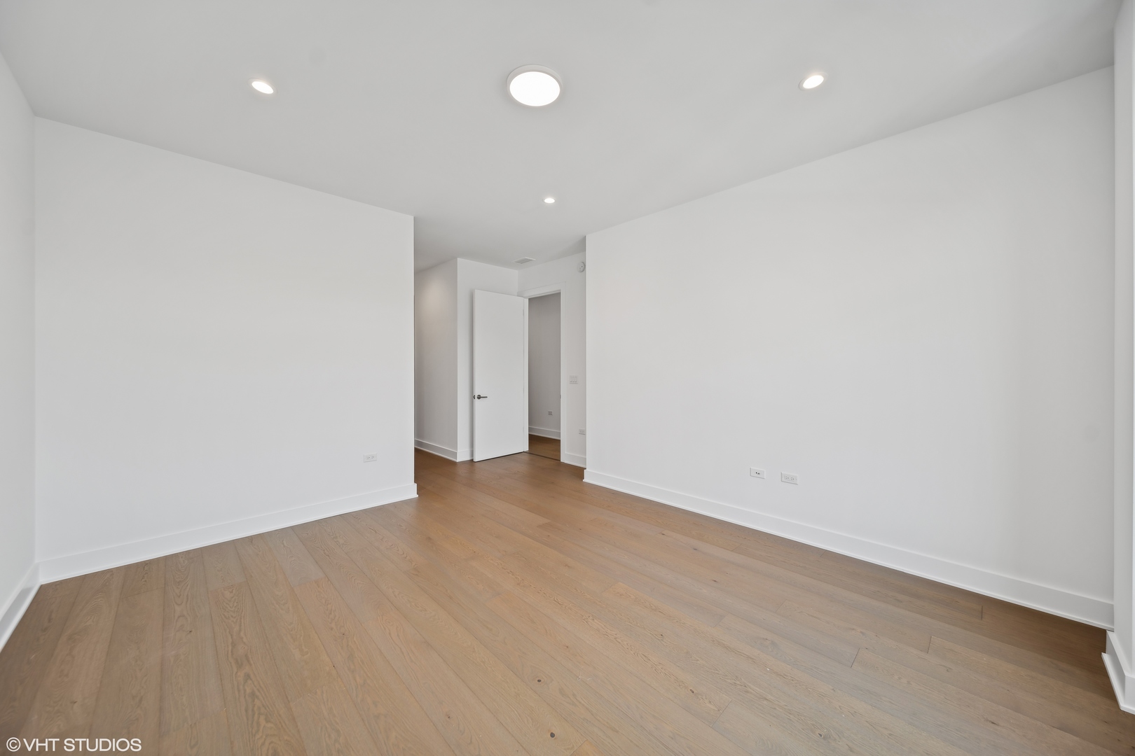 1701 West Webster Avenue, Unit 204 Chicago, IL 60614 - Photo 10 of 24