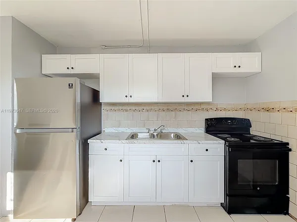 $2,300 | 2408 Northwest 8th Street, Pompano Beach, FL 33069