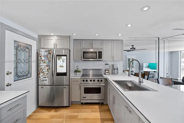 $2,300 | 3750 Northeast 170th Street, Unit 100, North Miami Beach, FL 33160