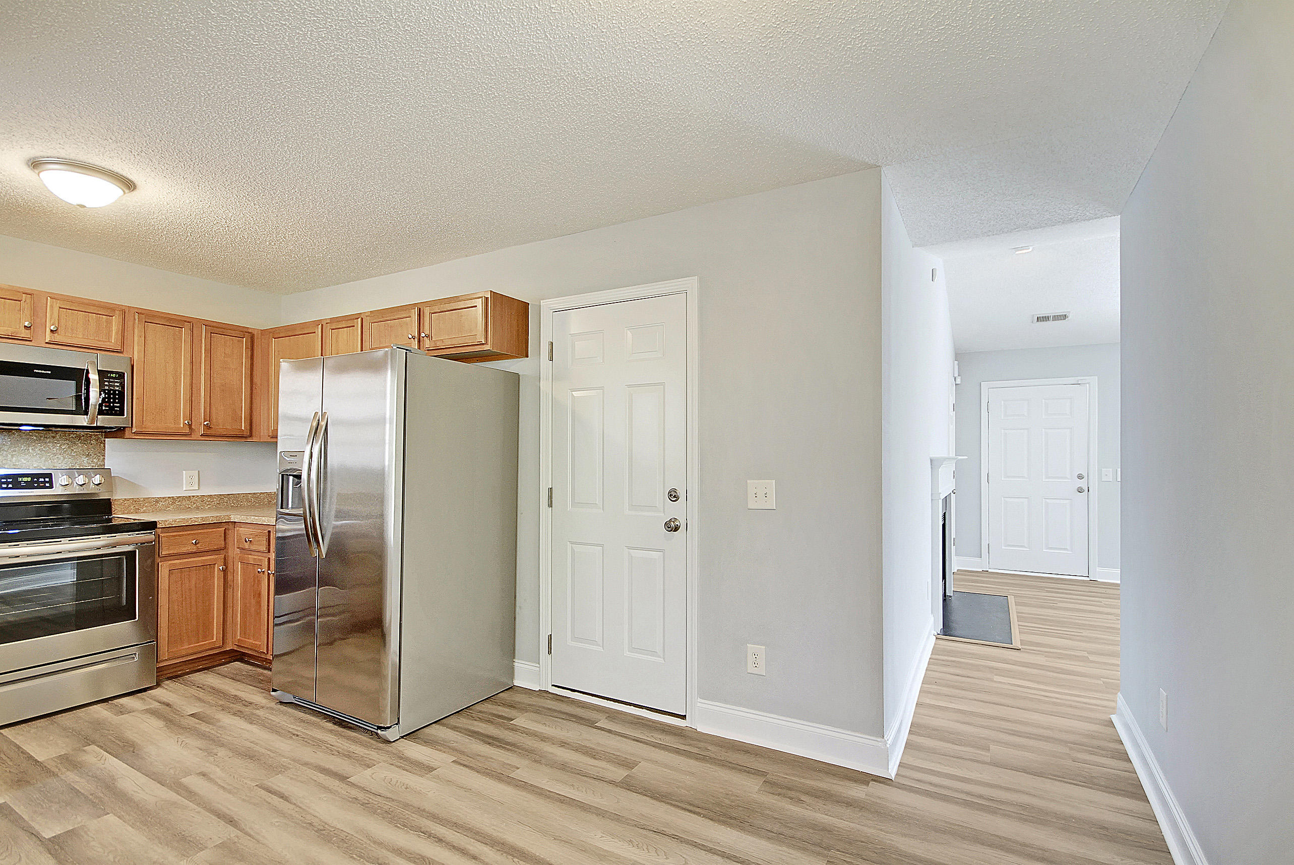 206 Maplewood Ridge Court Summerville, SC 29486 - Photo 8 of 17 CREM_206 Maplewood Ridge_017