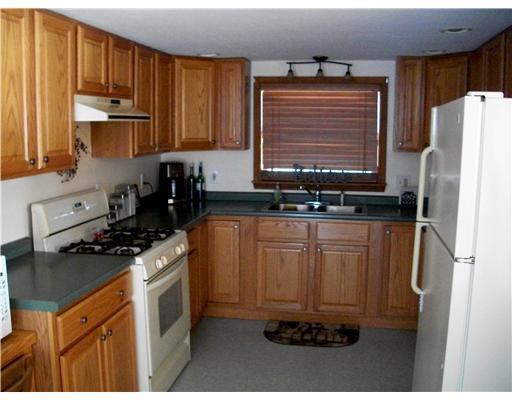 74 Emerson Drive Windham, ME 04062 - Photo 7 of 19 Kitchen.