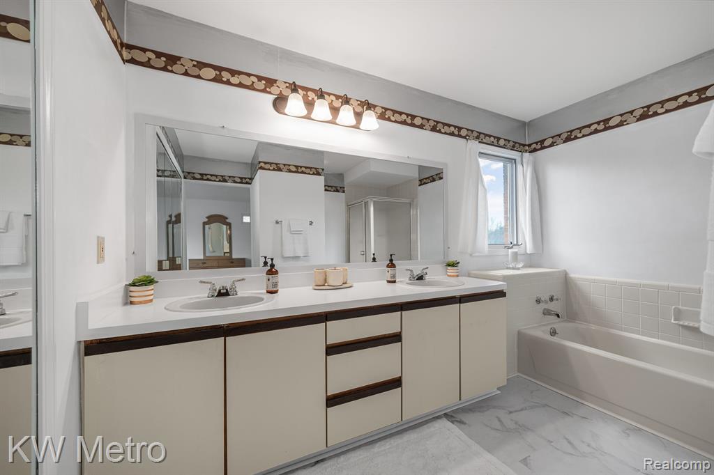 1677 Hillside Lane Rochester Hills, MI 48307 - Photo 11 of 11