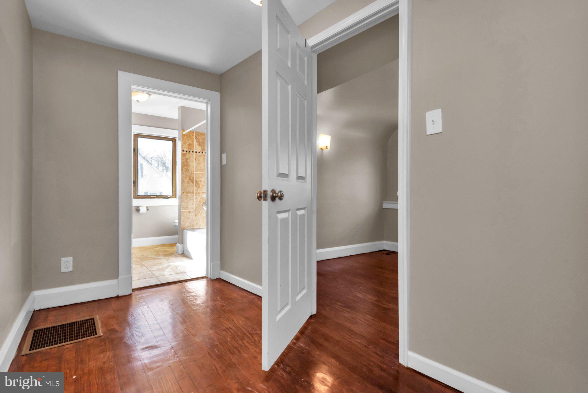 5701 Old Court Road Baltimore, MD 21244 - Photo 24 of 52 Second Floor Landing Area