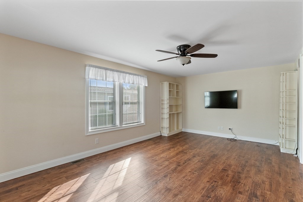 5 Robert Road Plainville, MA 02762 - Photo 3 of 21 Gallery Image 3