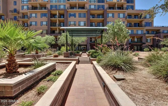 $1,895 | 2302 North Central Avenue, Unit 311, Phoenix, AZ 85004