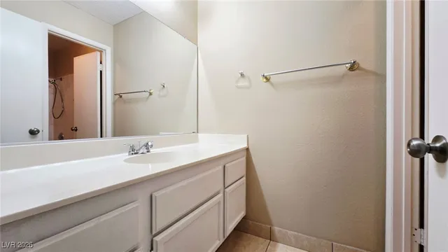 $2,195 | 9013 Quiet Cove Way, Las Vegas, NV 89117