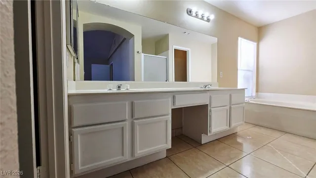 $2,195 | 9013 Quiet Cove Way, Las Vegas, NV 89117