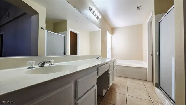 $2,195 | 9013 Quiet Cove Way, Las Vegas, NV 89117