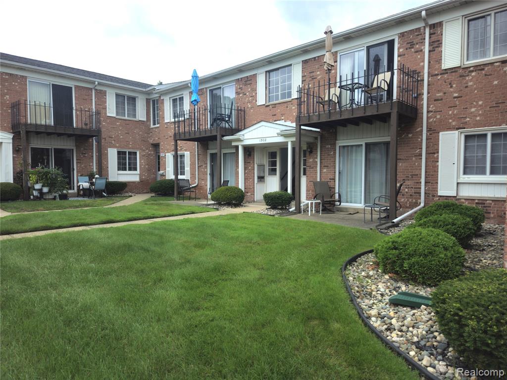 1502 Normandy Road, Unit 113 Clawson, MI 48073 - Photo 6 of 23
