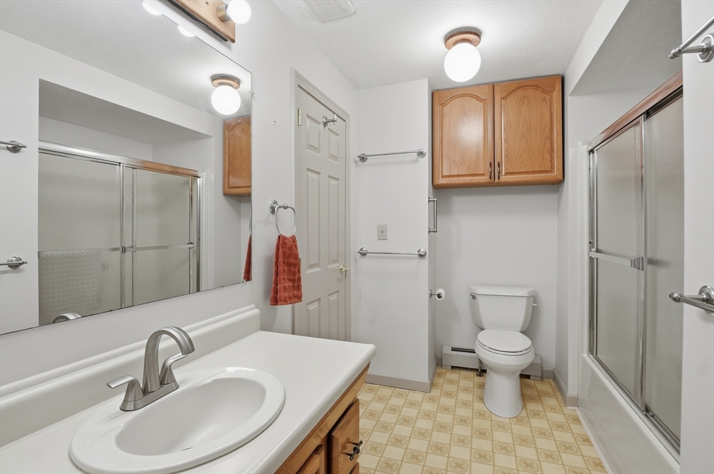 5 Tuck Farm Road, Unit 4 Auburn, MA 01501 - Photo 15 of 29 Gallery Image 15