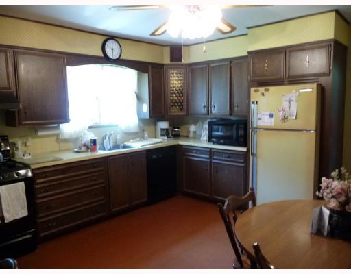 3333 Hubbard-Middlesex Road West Middlesex, PA 16159 - Photo 4 of 7 Kitchen.