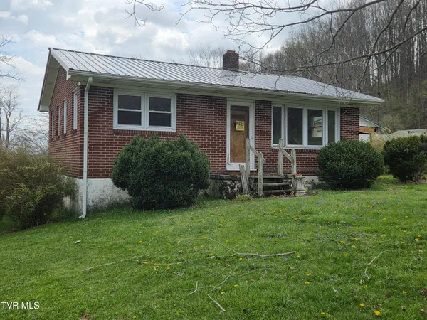 $85,000 | 10189 Crescent Road, Glade Spring, VA 24340