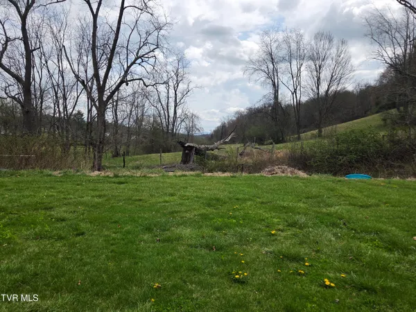 $85,000 | 10189 Crescent Road, Glade Spring, VA 24340