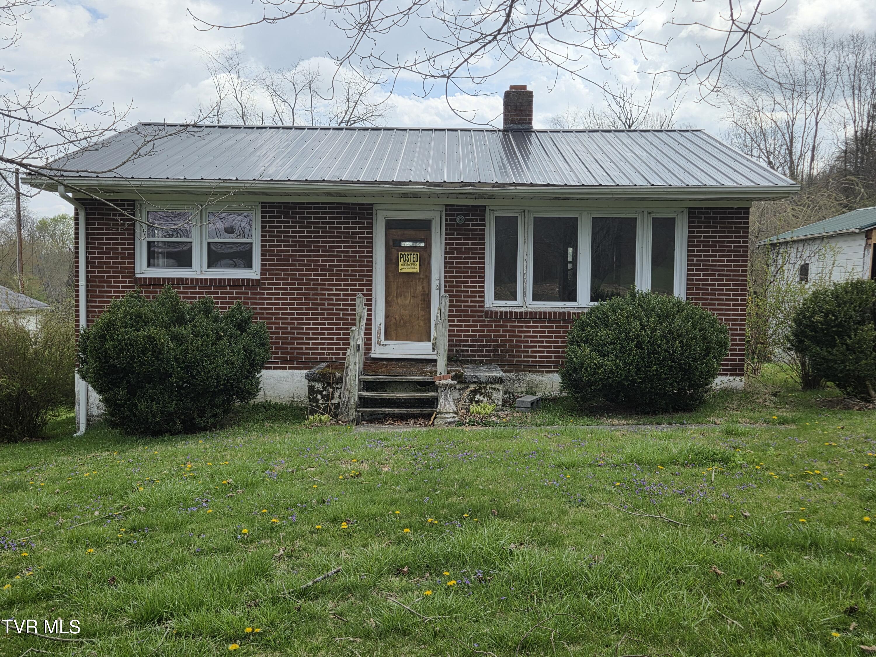 10189 Crescent Road Glade Spring, VA 24340 - Photo 7 of 28 *