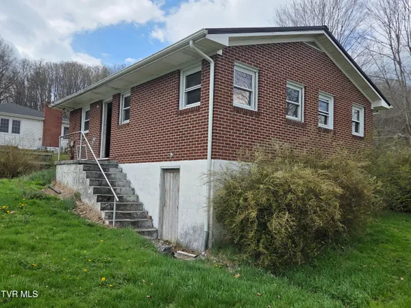 $85,000 | 10189 Crescent Road, Glade Spring, VA 24340