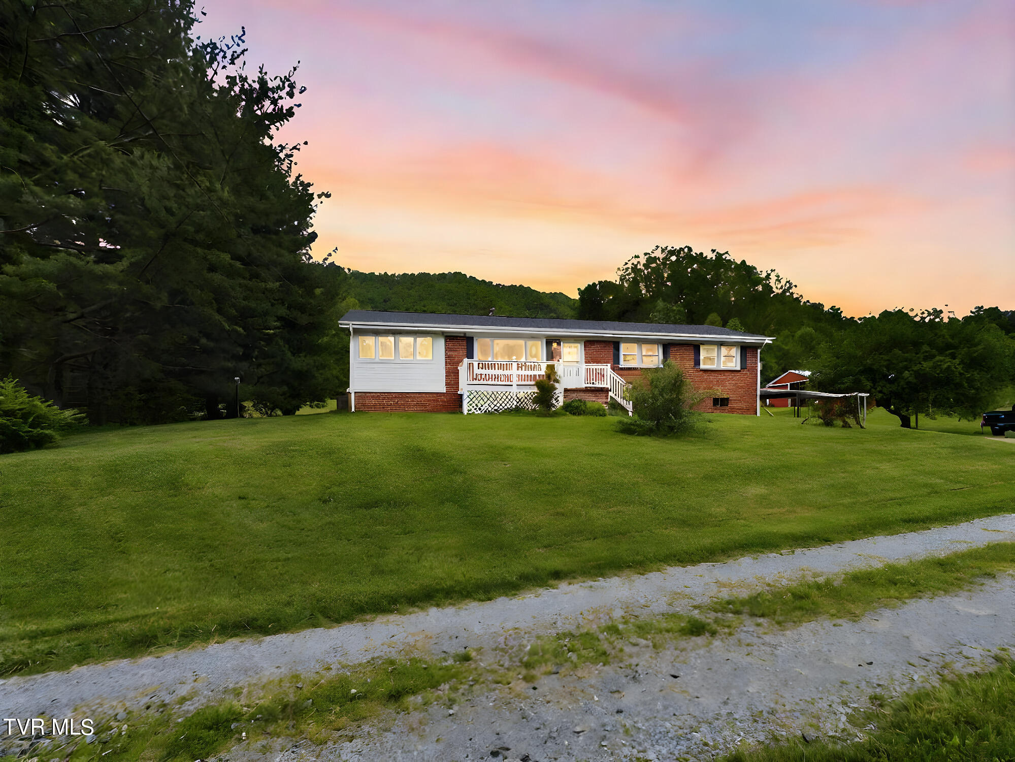 115 Edith Shelton Road Unicoi, TN 37692 - Photo 1 of 67 Virtual Staging AI - CAM03826G0-PR0005-S