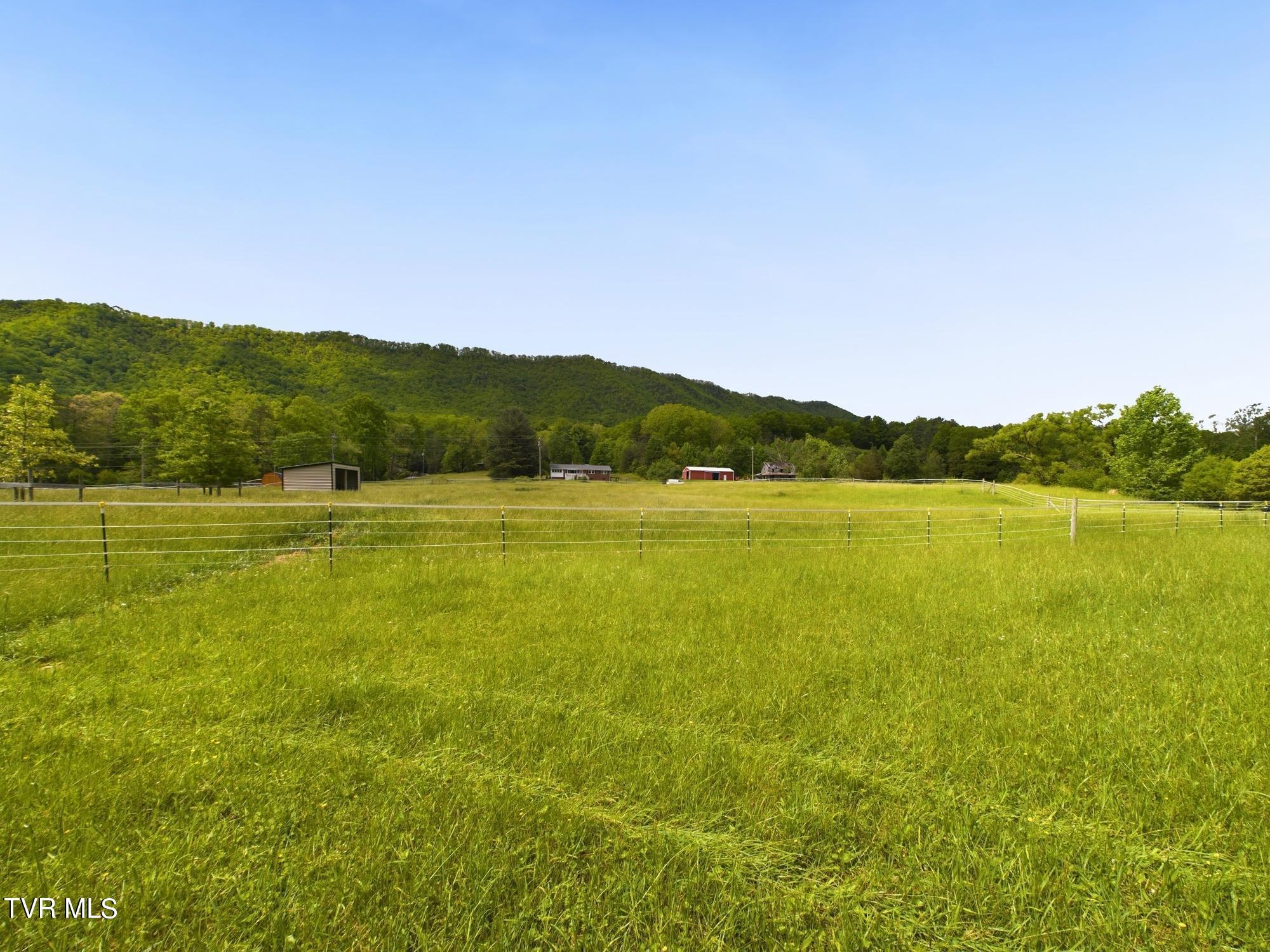 115 Edith Shelton Road Unicoi, TN 37692 - Photo 47 of 67 CAM03826G0-PR0006-STILL016