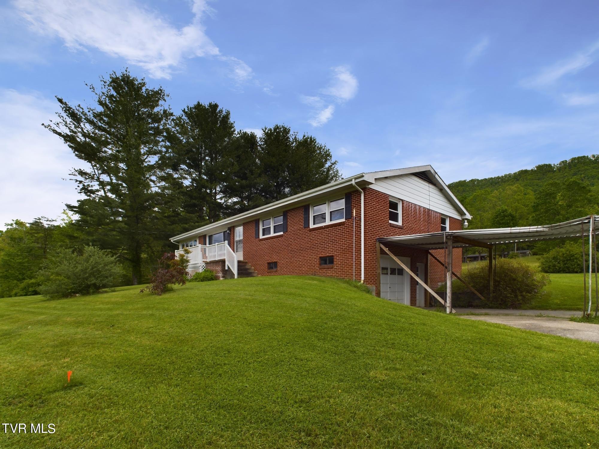 115 Edith Shelton Road Unicoi, TN 37692 - Photo 6 of 67 CAM03826G0-PR0005-STILL022