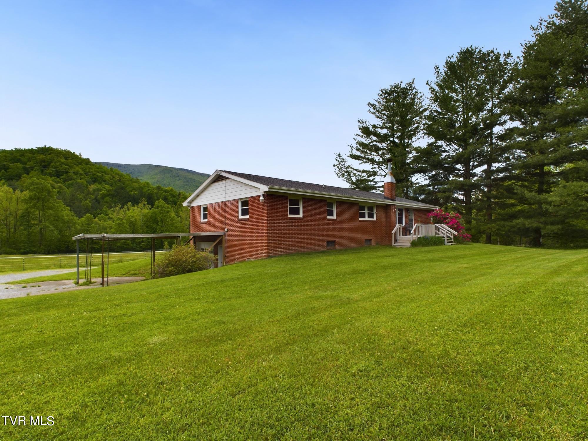 115 Edith Shelton Road Unicoi, TN 37692 - Photo 8 of 67 CAM03826G0-PR0005-STILL024