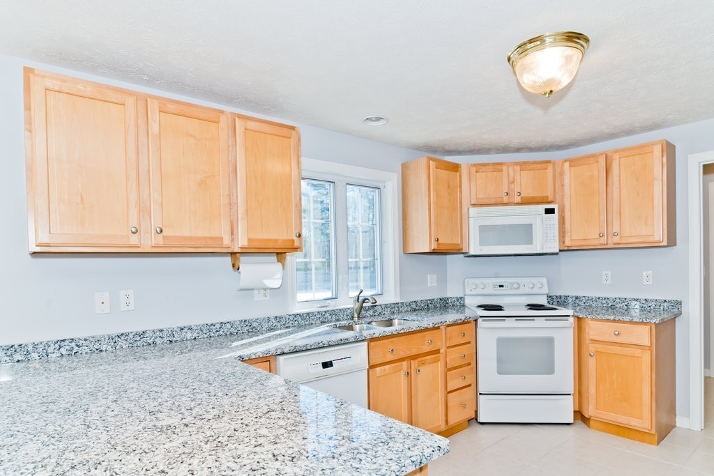 132 River Road Pepperell, MA 01463 - Photo 9 of 28 Gallery Image 9