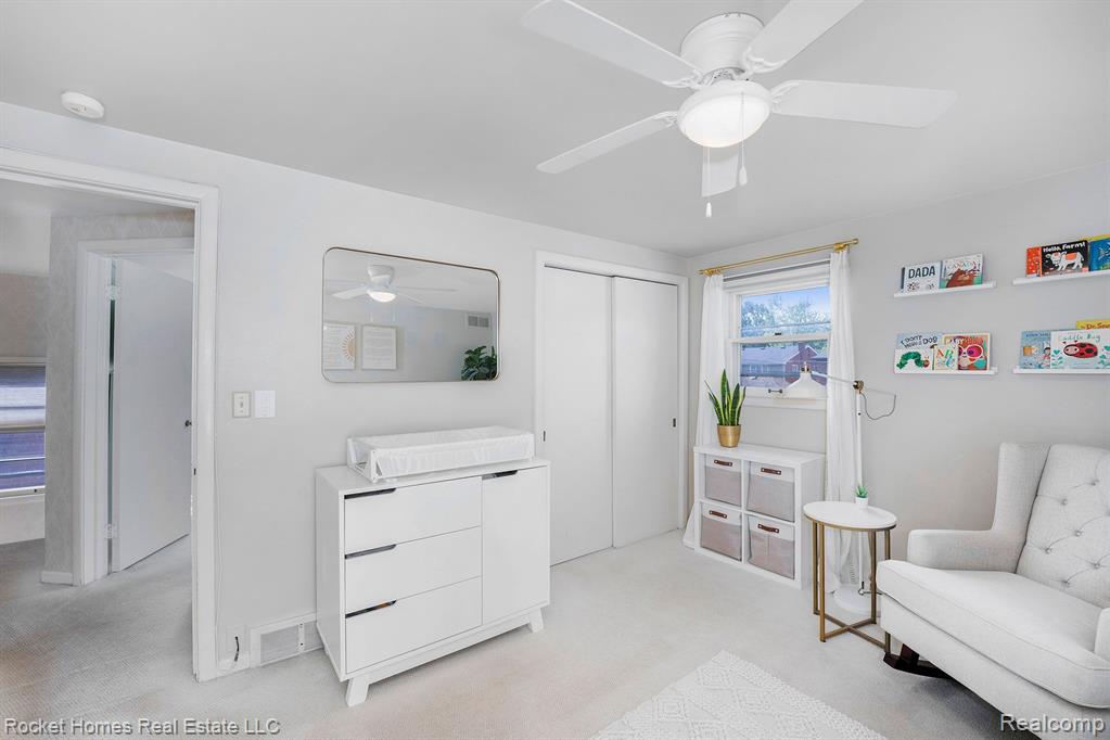 1629 Prestwick Road Grosse Pointe Woods, MI 48236 - Photo 26 of 37