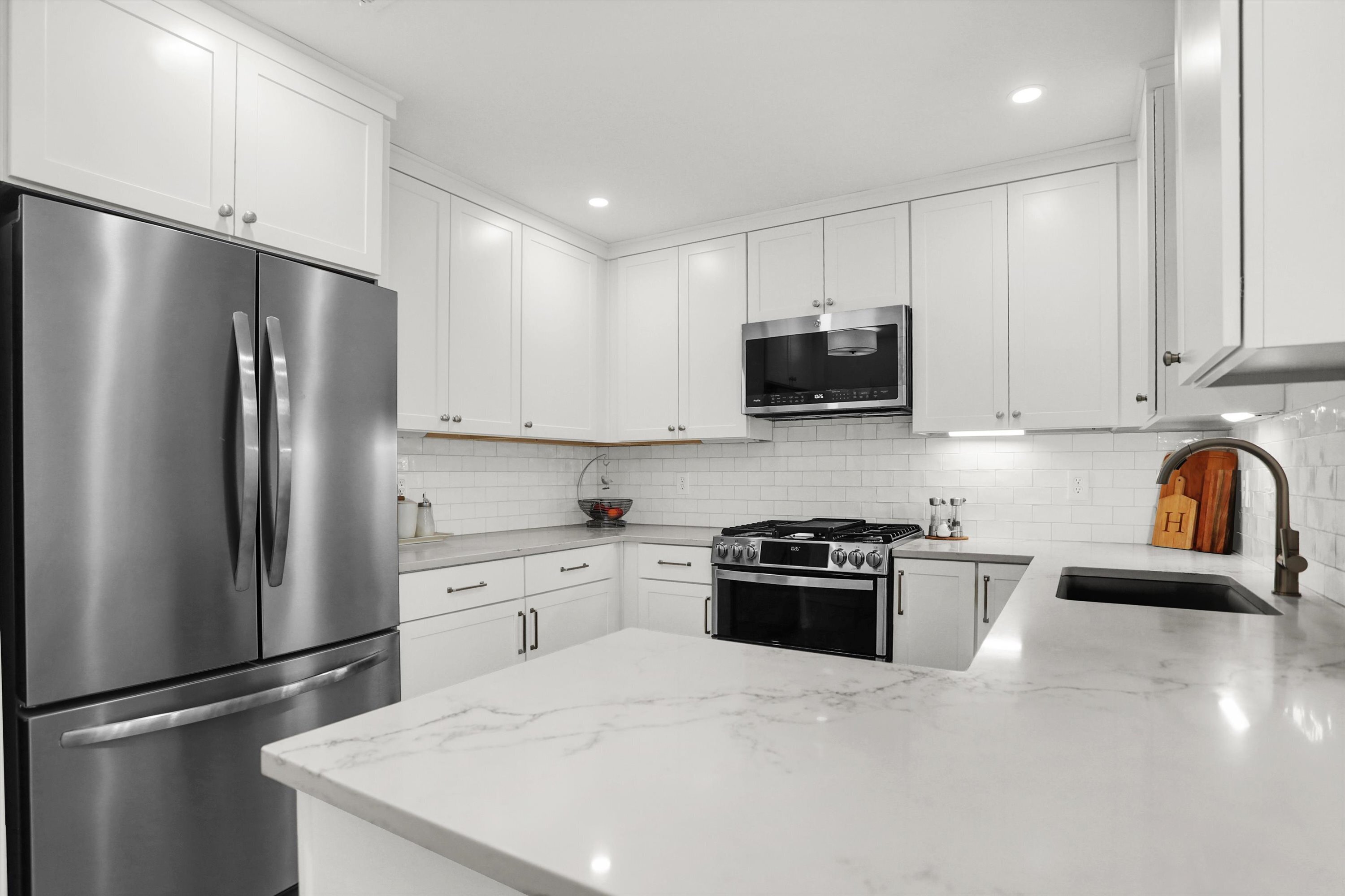 8573 Olde Mill Trace Indianapolis, IN 46260 - Photo 16 of 63