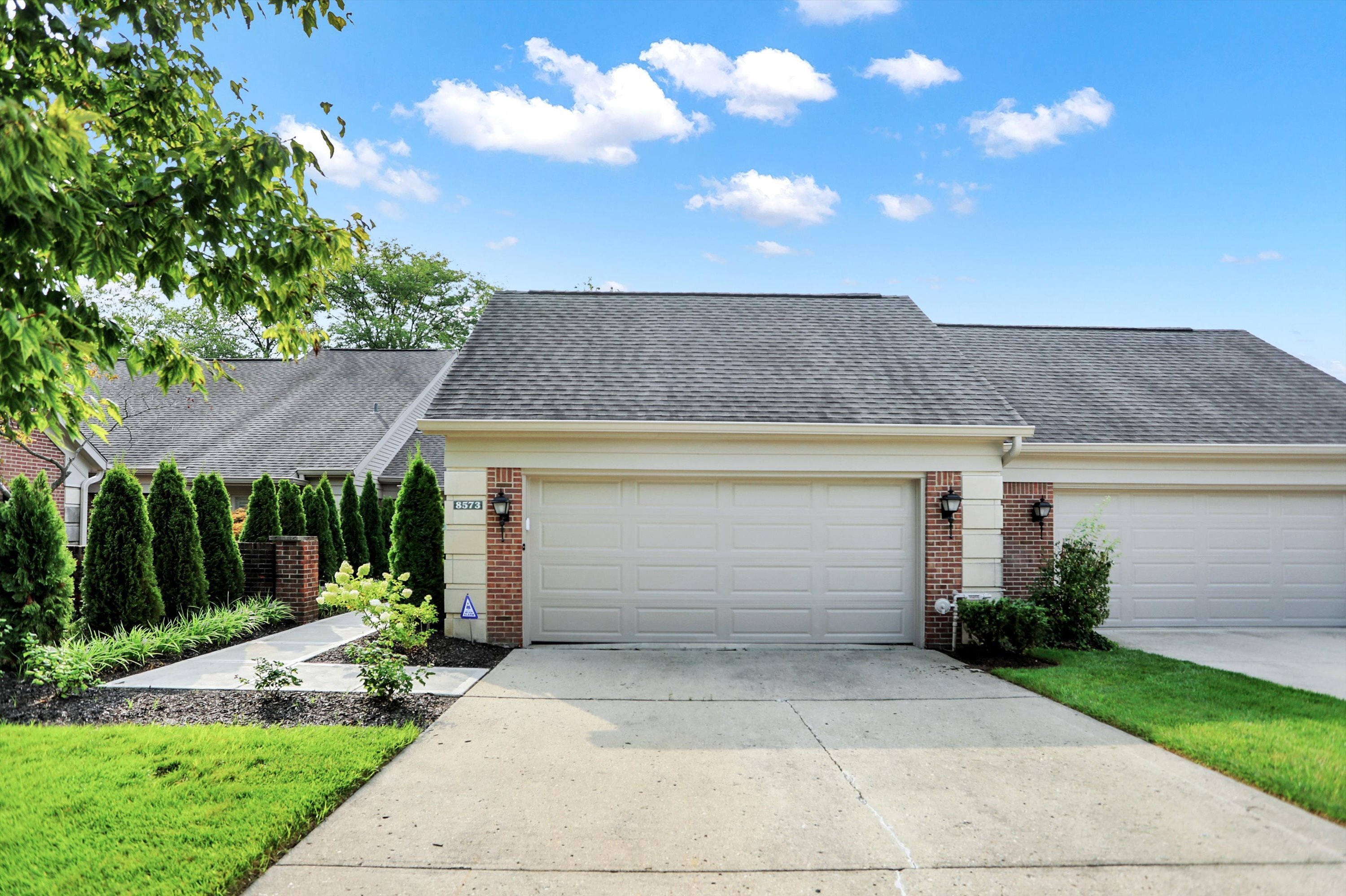 8573 Olde Mill Trace Indianapolis, IN 46260 - Photo 2 of 63