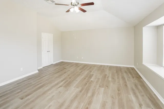 $2,040 | 32034 Ashton Lane, Pinehurst, TX 77362