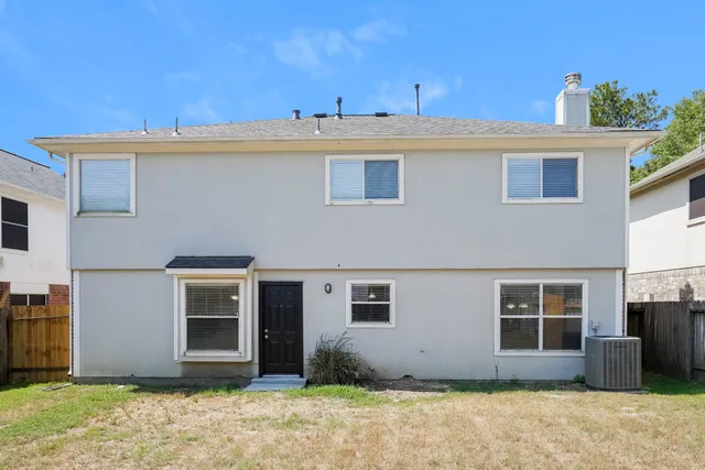 $2,040 | 32034 Ashton Lane, Pinehurst, TX 77362